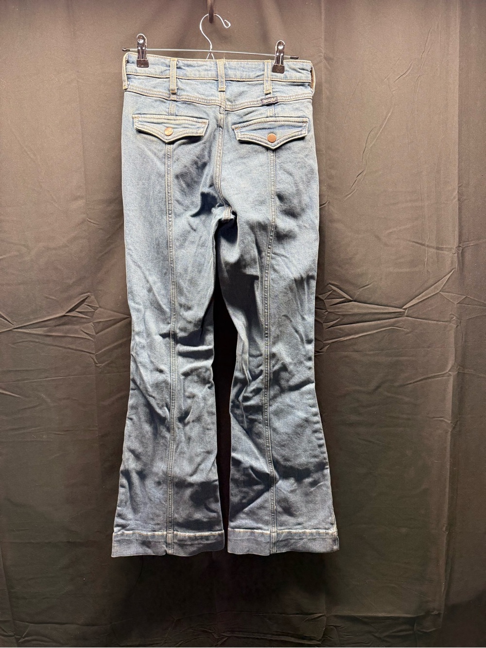 Wrangler High-Rise Light Blue Flare Jeans with Back Flap Pocket sz 27 x 32 (2aw)